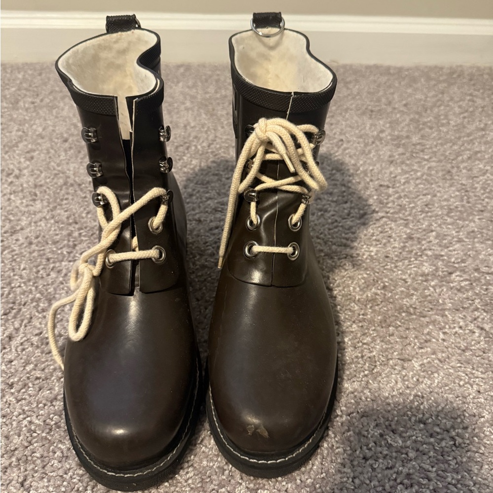 Brown Lace-Up Boots